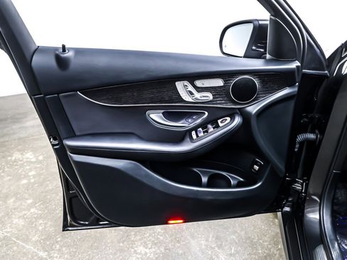 Certified 2022 Mercedes-Benz GLC 300 image 22