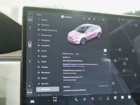 Used 2022 Tesla Model X image 24