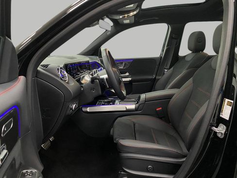 Certified 2025 Mercedes-Benz GLB 250 4MATIC image 29