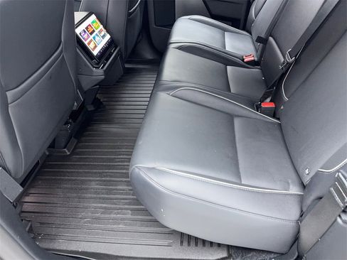 Used 2024 Tesla Cybertruck AWD Crew Cab image 40