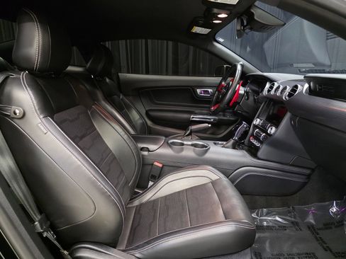 Used 2020 Ford Mustang GT Premium w/ GT Performance Package RWD image 2