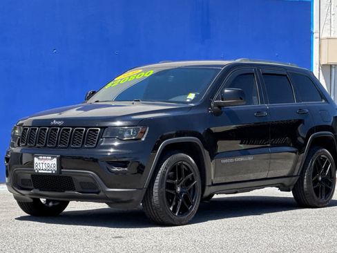 Used 2020 Jeep Grand Cherokee Laredo w/ Laredo X Package RWD image 8