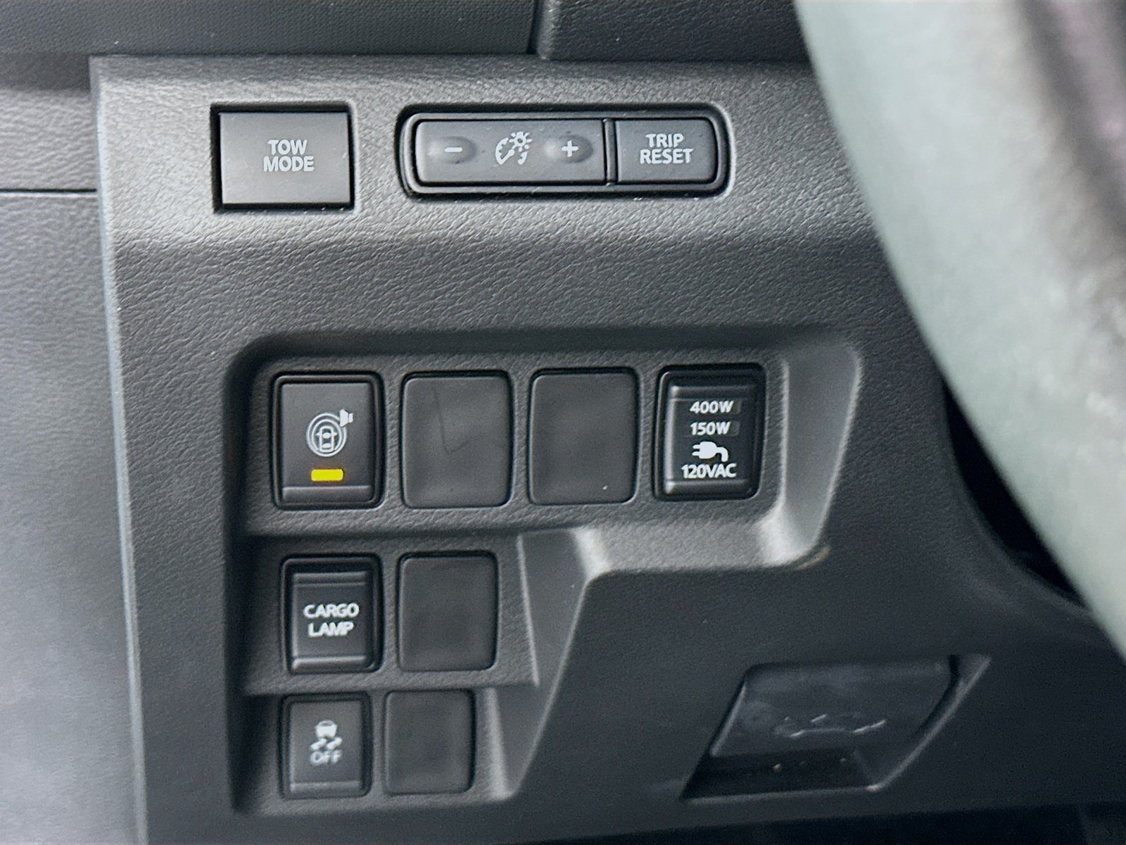 Certified 2024 Nissan Frontier SL w/ Technology Package RWD image 10