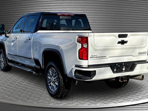 Certified 2024 Chevrolet Silverado 3500 High Country w/ High Country Premium Package image 4