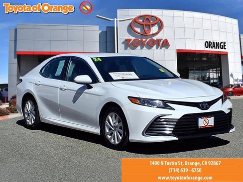 Certified 2024 Toyota Camry LE image 1