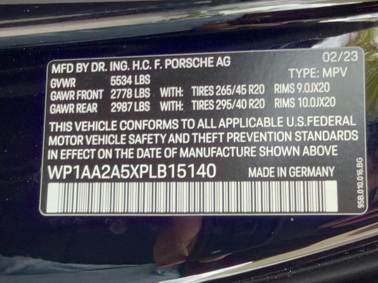 Used 2023 Porsche Macan Turbo AWD/4WD image 30