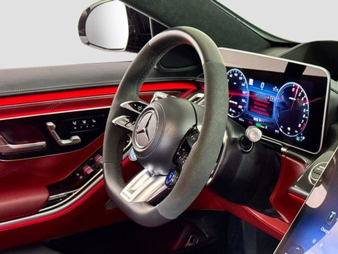 Used 2025 Mercedes-Benz S 63 AMG S image 36