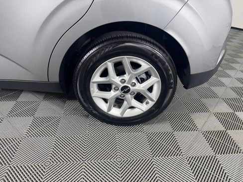 Used 2025 Kia Soul LX FWD image 32