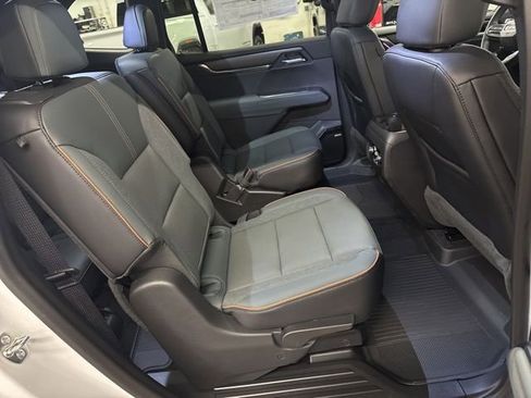 New 2026 GMC Acadia AT4 w/ LPO, Floor Liner Package AWD/4WD image 26
