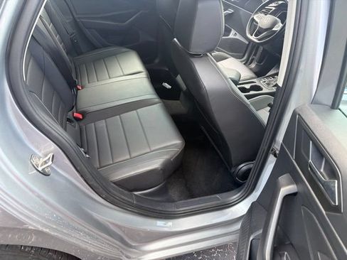 Used 2024 Volkswagen Jetta SE FWD image 17