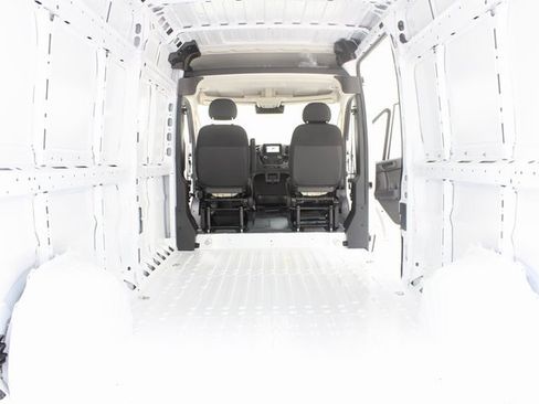 Used 2025 RAM ProMaster 2500 w/ Storage Group image 15
