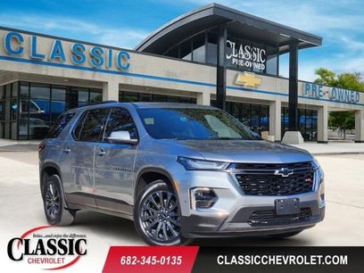 Used 2023 Chevrolet Traverse RS