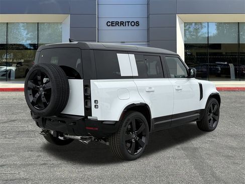 New 2025 Land Rover Defender 110 V8 image 5