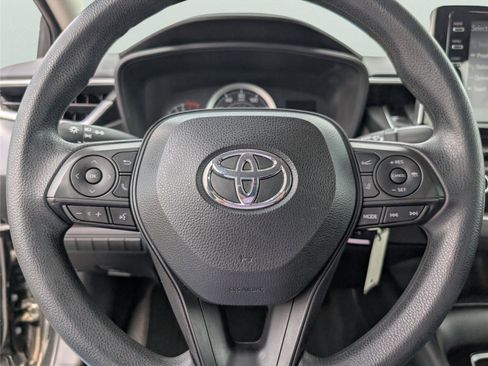 Used 2020 Toyota Corolla LE image 22