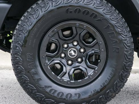 Used 2022 Ford Bronco Wildtrak AWD/4WD image 25