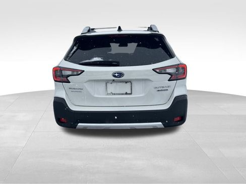 Used 2023 Subaru Outback Touring image 4