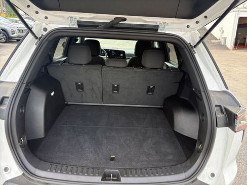 Used 2025 Chevrolet Equinox LT FWD image 31