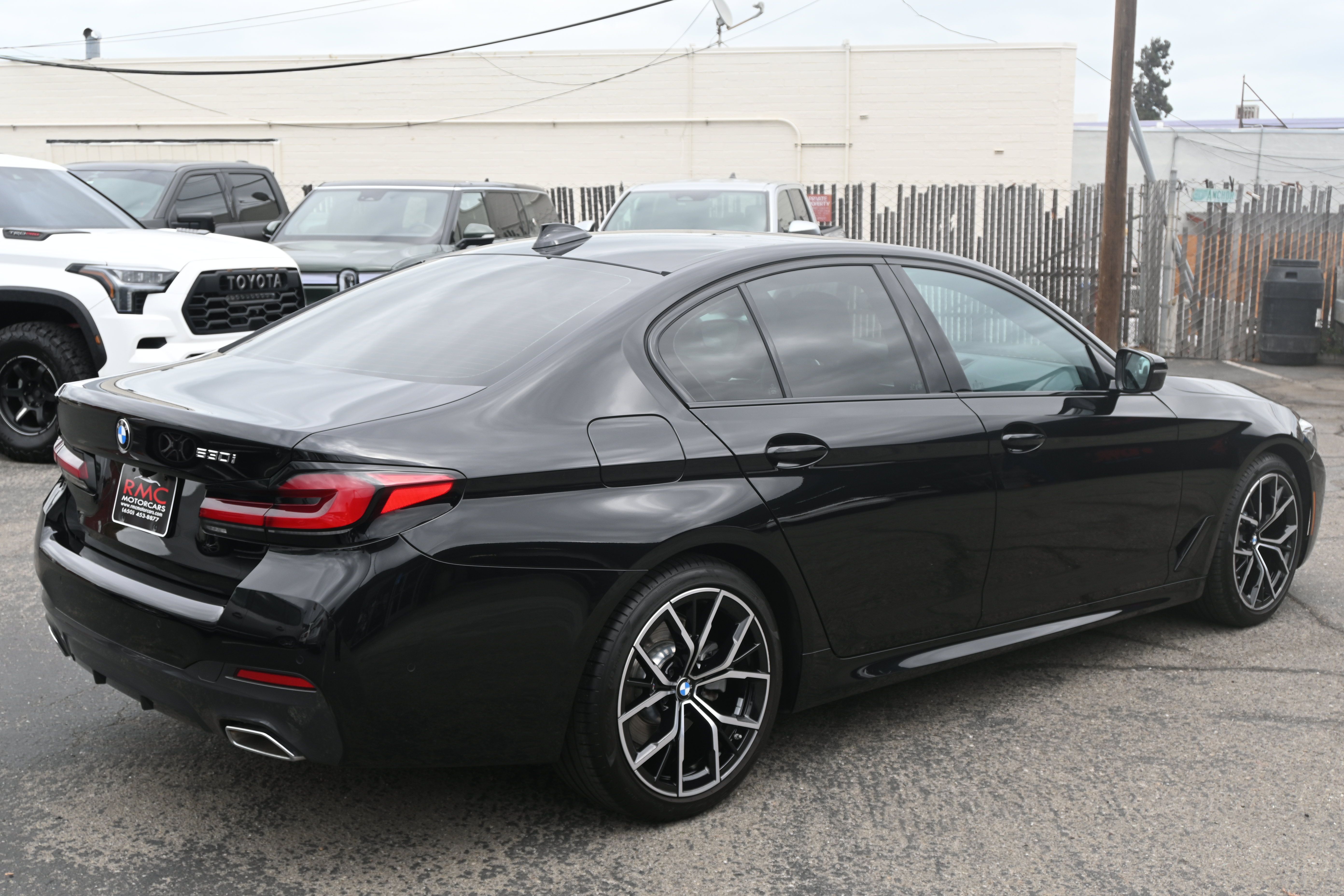 Used 2022 BMW 530i w/ M Sport Package RWD image 15