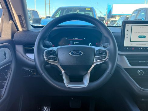 Used 2025 Ford Explorer Active image 25