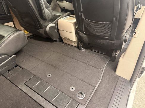 Used 2017 Dodge Grand Caravan SXT image 37