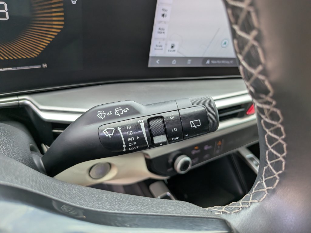 Certified 2025 Kia Sorento EX FWD image 34