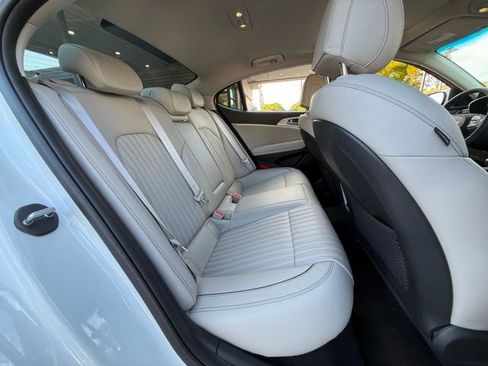 Used 2021 Genesis G70 2.0T w/ Elite Package image 24