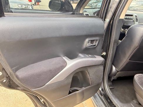 Used 2013 Mitsubishi Outlander SE image 38
