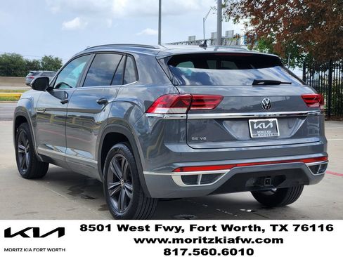 Used 2021 Volkswagen Atlas Cross Sport SE w/ Panoramic Sunroof Package FWD image 6