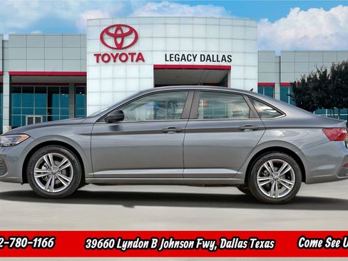 Used 2024 Volkswagen Jetta SE FWD image 6