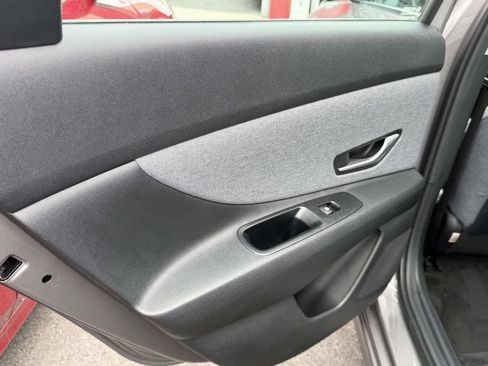 Certified 2023 Hyundai Elantra Limited w/ Cargo Package FWD image 12