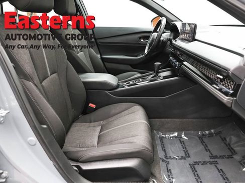 Used 2025 Honda Accord Sport image 25