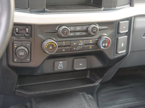 Used 2023 Ford F250 XL w/ FX4 Off-Road Package AWD/4WD image 23