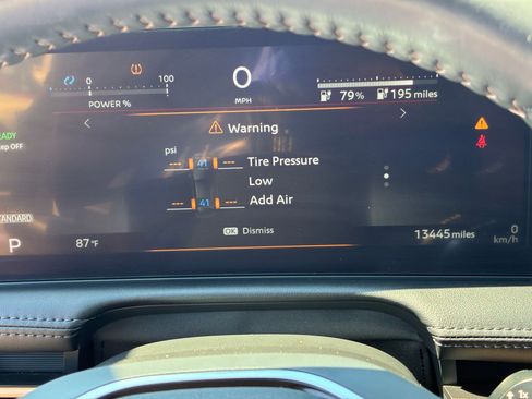 Used 2025 Nissan Ariya AWD image 22