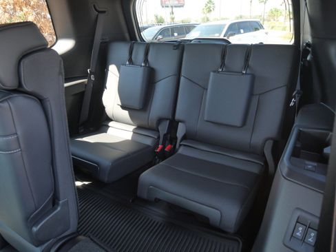 Used 2026 Lexus GX 550 w/ Accessory Package (2T) image 9