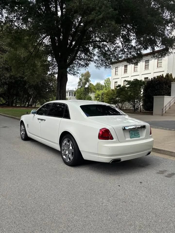 Used 2012 Rolls-Royce Ghost Extended Wheelbase RWD image 3