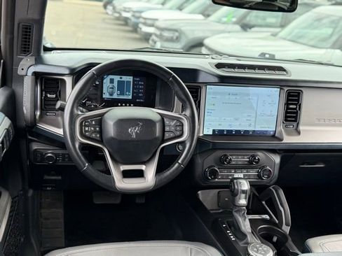 Used 2021 Ford Bronco First Edition AWD/4WD image 7