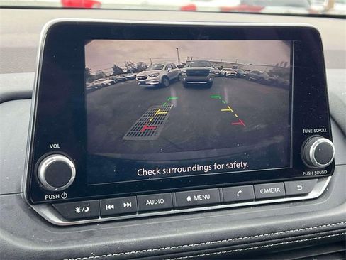 Used 2023 Nissan Rogue SV w/ SV Premium Package image 32