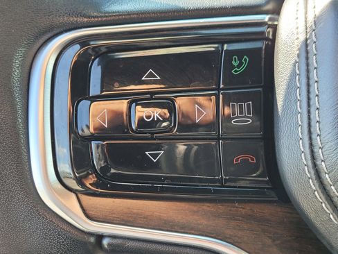 Used 2023 Jeep Grand Wagoneer L Series II AWD/4WD image 25