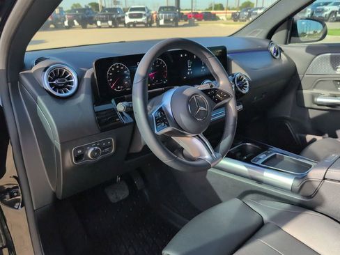 Used 2024 Mercedes-Benz GLA 250 4MATIC image 9