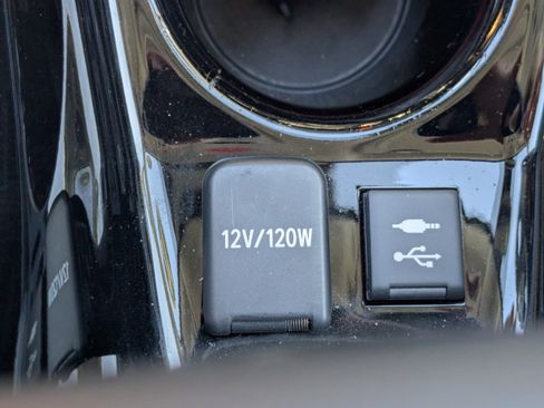 Used 2021 Toyota Prius Prime Limited image 26