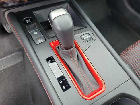 Certified 2025 Nissan Kicks SR FWD image 22