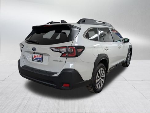 Used 2025 Subaru Outback Premium image 7