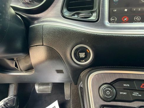 Used 2018 Dodge Challenger SXT Plus RWD image 29