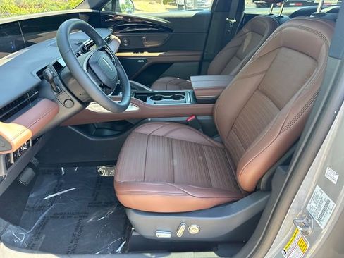 New 2026 Lincoln Nautilus Reserve w/ Jet Appearance Package AWD/4WD image 10