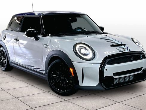 Used 2022 MINI Cooper S image 2
