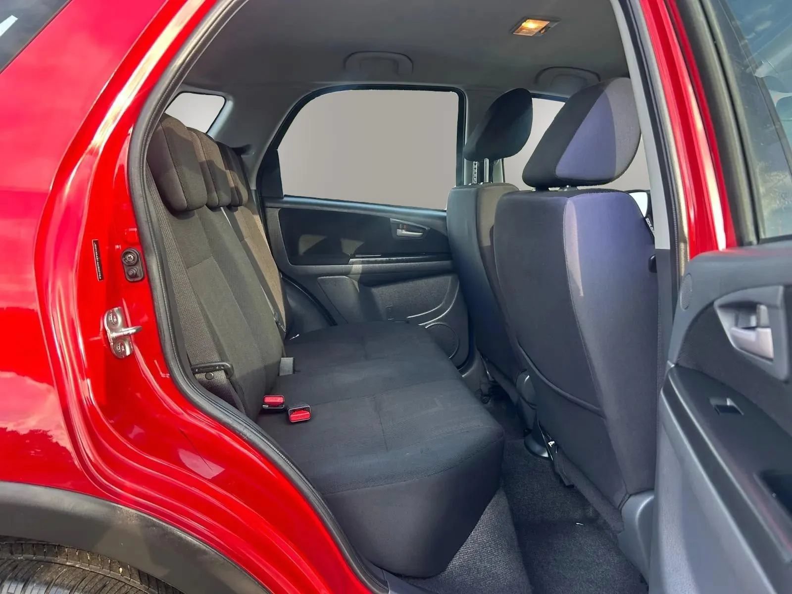 Used 2010 Suzuki SX4 Hatchback FWD image 10
