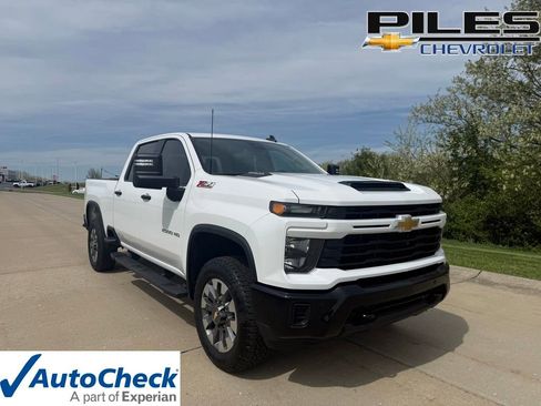 Used 2025 Chevrolet Silverado 2500 Custom w/ Custom Value Package AWD/4WD image 1