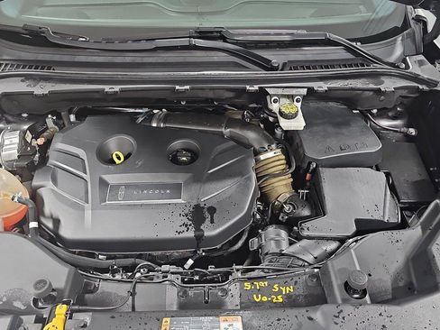 Used 2019 Lincoln MKC Premiere FWD image 9