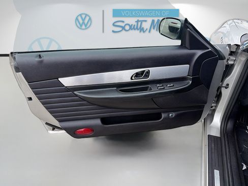 Used 2004 Ford Thunderbird image 18