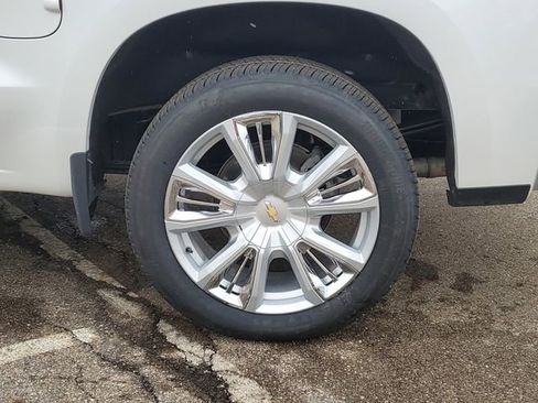 Used 2025 Chevrolet Silverado 1500 High Country AWD/4WD image 31